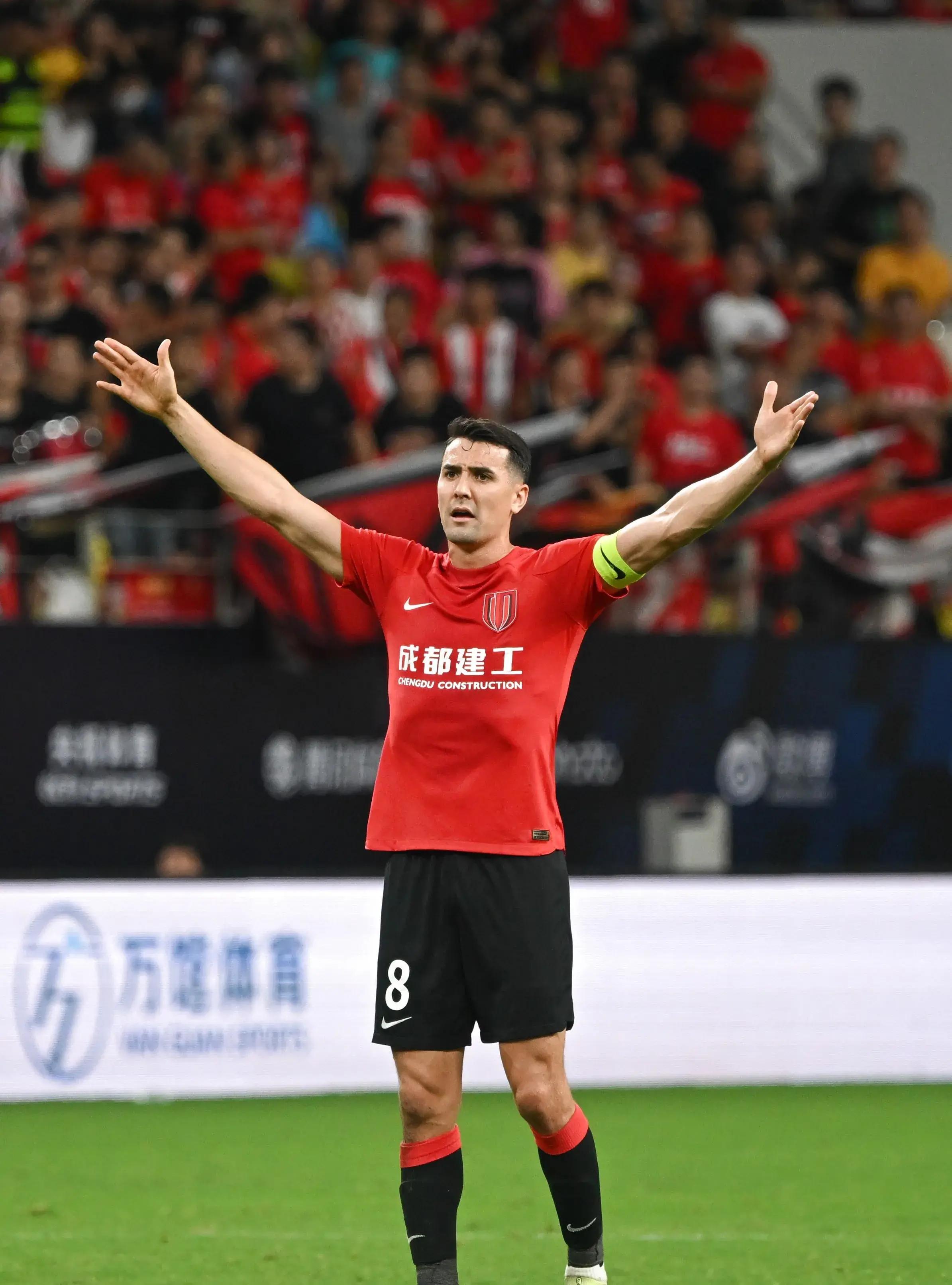 熊猫体育-纽卡斯尔迎意甲关键赛，关键时刻主帅复盘，震撼外界，纪律约束更严格